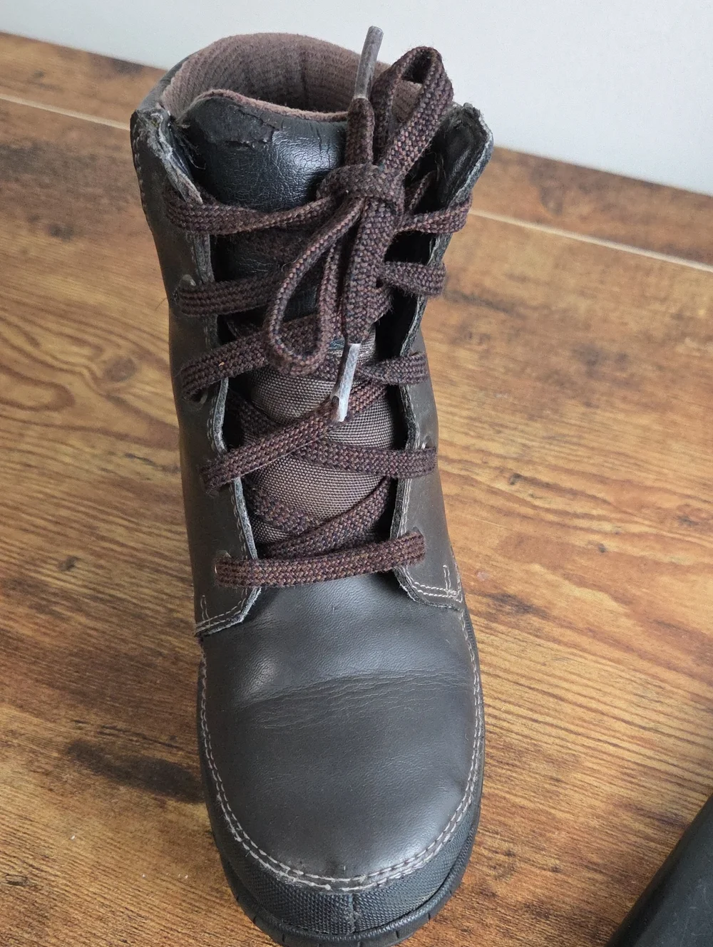 Timberland Boys Premium Brown Leather Boots Mid Waterproof Sz 1.5 Streetwear